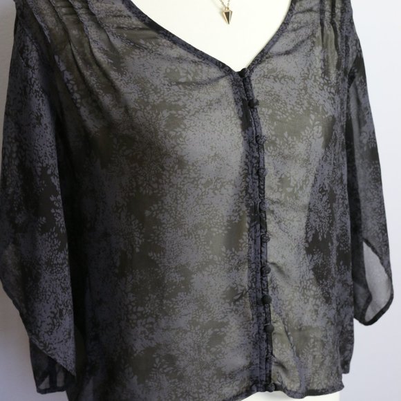 Kimchi & Blue Tank Top Blouse Shirt Urban Outfitters Sheer Flowy Light M - Picture 3 of 8